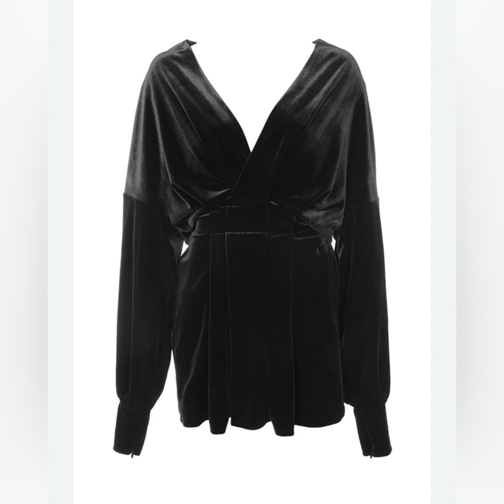 HOUSE OF CB AMBER
Black Velvet Off Shoulder Dress - Picture 6 of 17